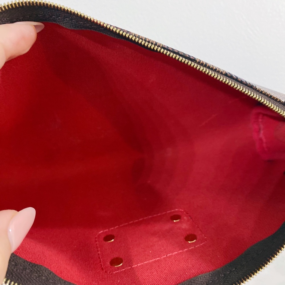 Louis Vuitton Eva Clutch - Picture 9 of 16